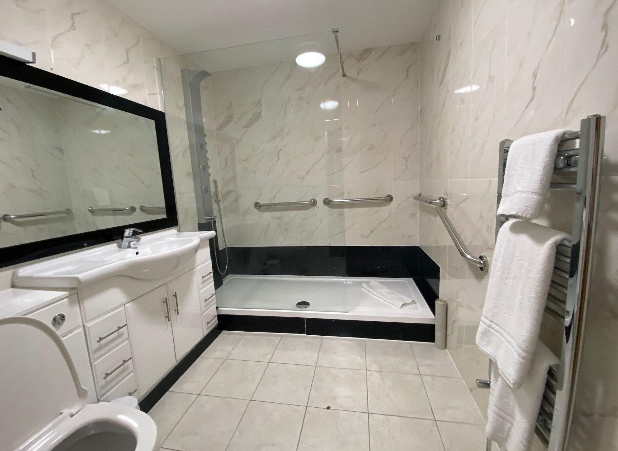 Baylis House Hotel Slough Ngoại thất bức ảnh
