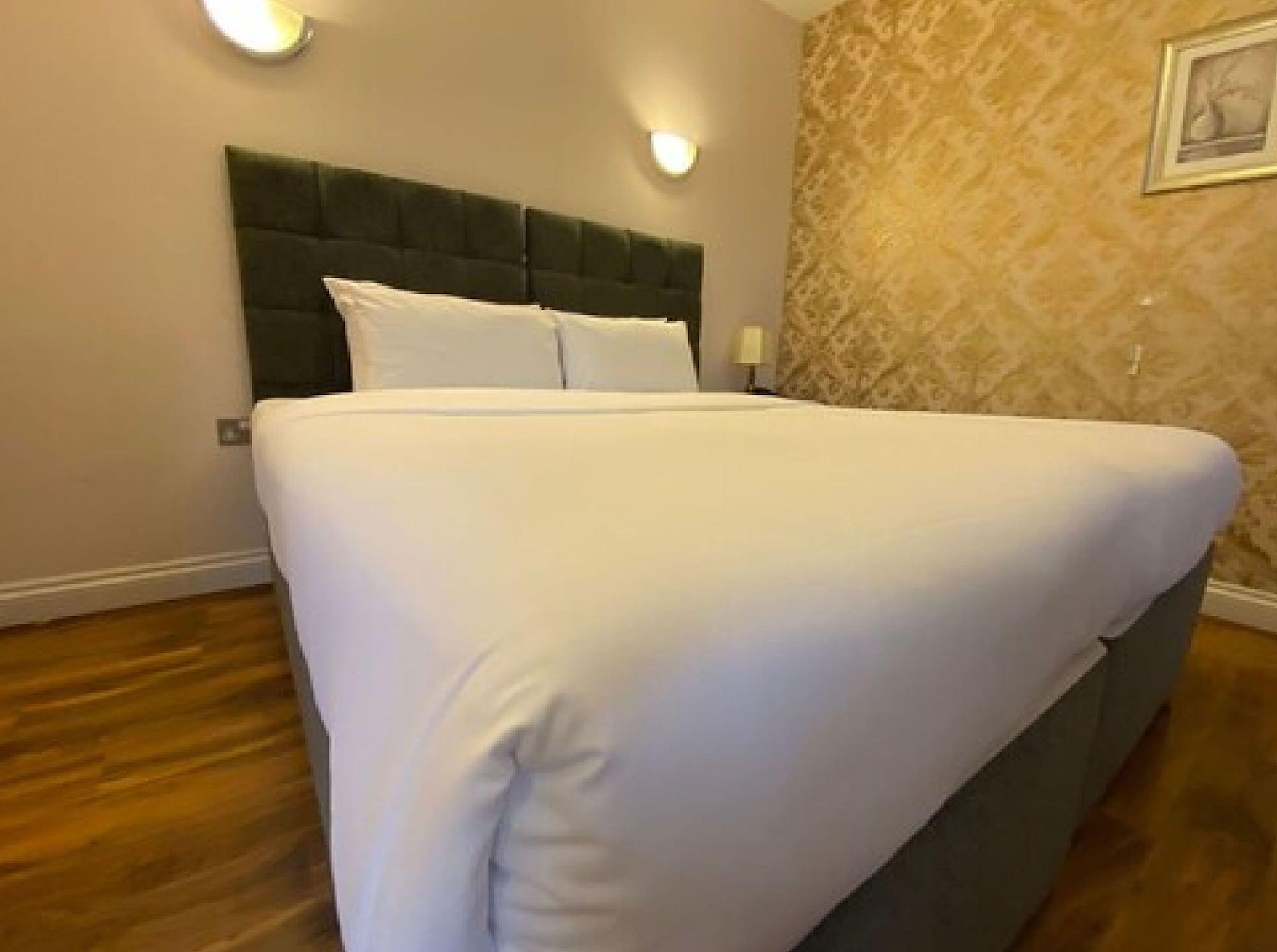 Baylis House Hotel Slough Ngoại thất bức ảnh